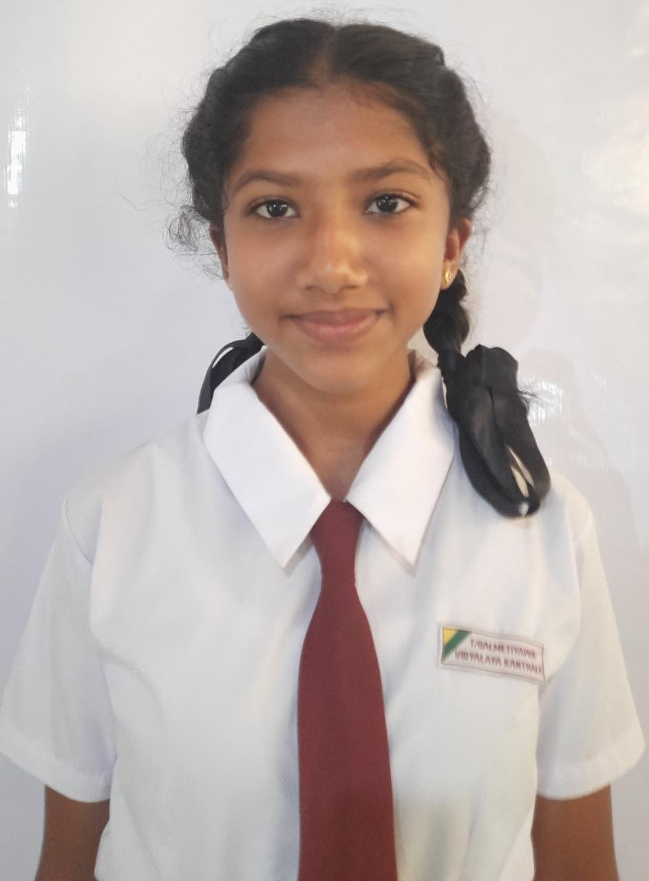  H.M.රශ්මිකා උමයංගි 